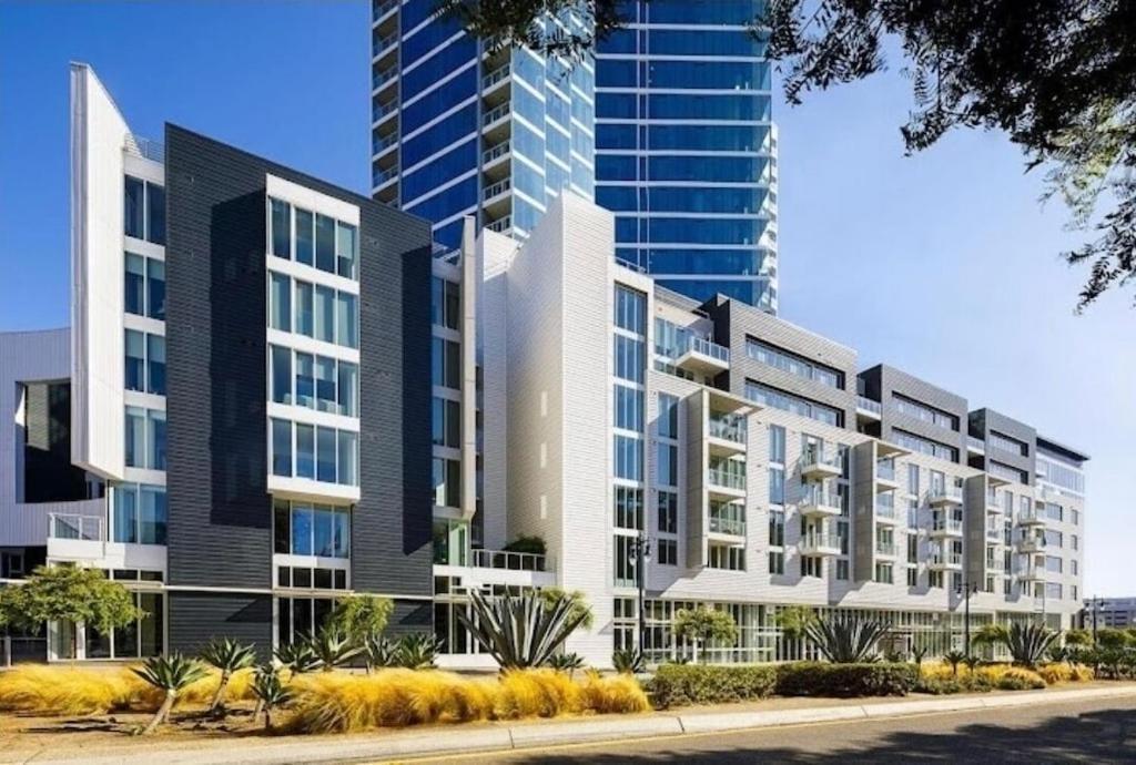 Newly Furnished Penthouse With The Breathtaking Views Of San Diego