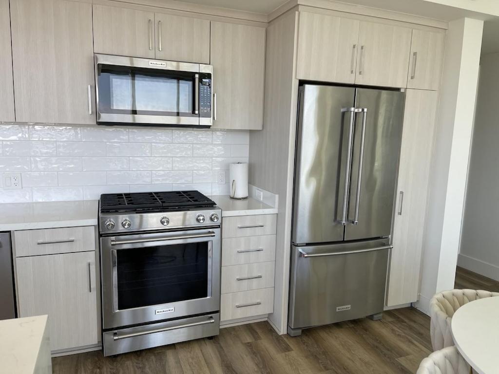 Apartment Newly Furnished Penthouse With The Breathtaking Views Of *