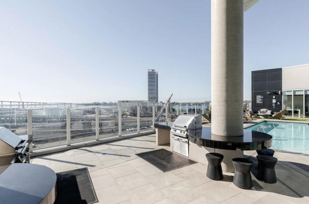 Apartment Newly Furnished Penthouse With The Breathtaking Views Of