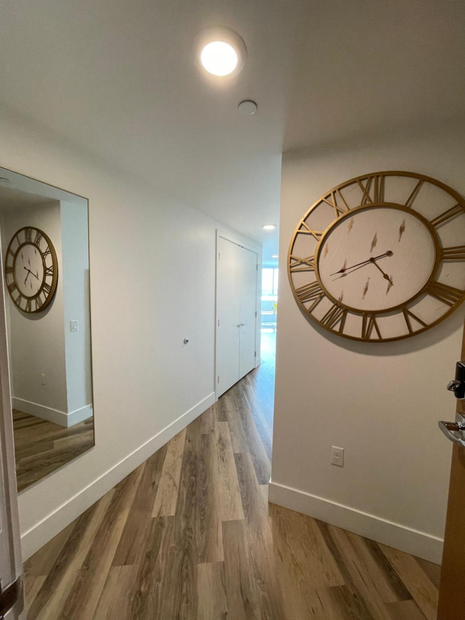 Apartment Newly Furnished Penthouse With The Breathtaking Views Of *
